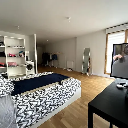 In Xx. Spacious, Natural Light